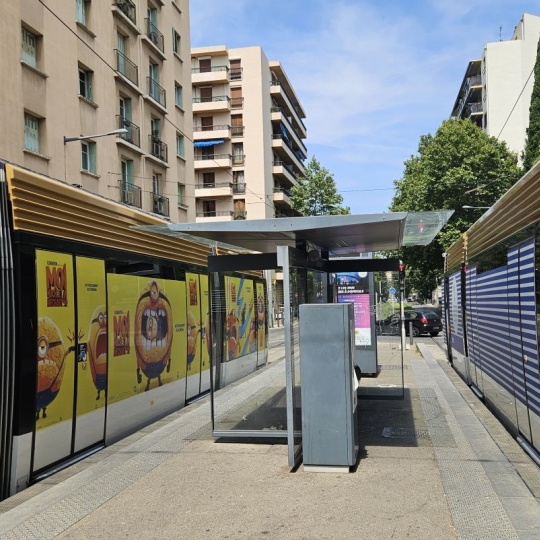  LEOJADE : Garage / Parking | MARSEILLE (13004) | 15 m2 | 110 € 